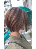 ショートボブ