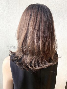 プラグ バイ ネオリーブ(plug by neolive) レイヤーが可愛い♪くびれミディアム♪♪