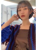 顔まわりのレイヤー＆前髪パッツン相性抜群のショートボブ