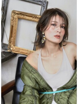 スピガ(SPIGA) 透明感抜群！長めのウルフで大人っぽく上品に