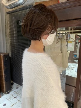 スリー(three) ショートボブ