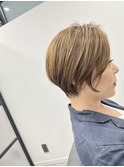 白髪ぼかしくびれショート ミセス