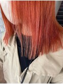 トレンドを抑えた高発色カラー