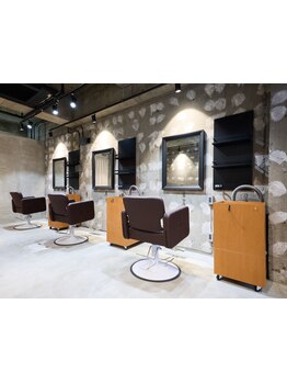 ◇カット\2000◇再現性の高いカット技術でスタイリングも簡単に◎仕事終わりにも通いやすいのが嬉しい◎