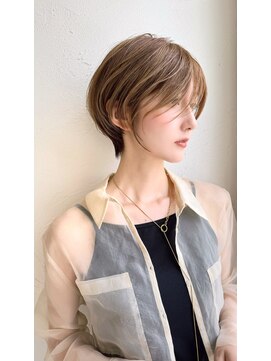アンド ストーリーズ(&STORIES) 前髪あり耳掛け丸みくびれ大人ショートボブ20代30代40代50代＊