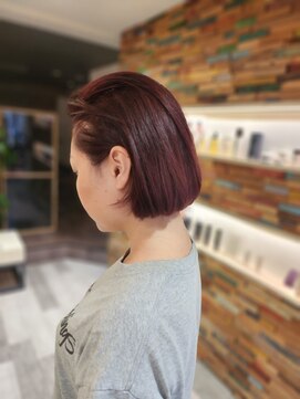 リコ エスト 上野店(lico est) ワインレッド　チェリーレッド　ボブ