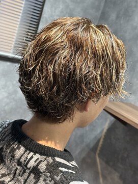 スウェルホワイト(SWELL WHITE) サーフカール福岡メンズパーマ外国人風ラルフカールフェザー