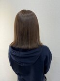 ミディアムボブ　アッシュカラー
