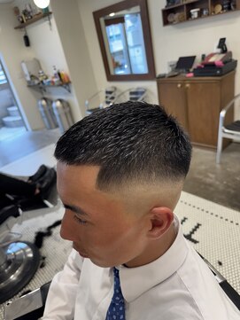 ザチョップショップ キチジョウジ(THE CHOP SHOP KICHIJOJI) メンズヘア　メンズカット　クロップ　フェードカット　バーバー