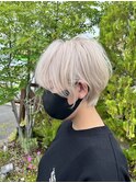 ホワイトベージュ/ショートカット