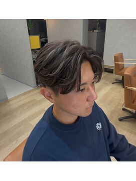 ローム 北花田店(Rome) 大人ハイライト×毛流れセンターパート