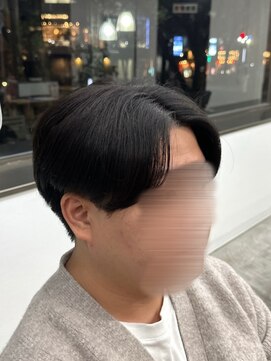 フイ 新宿3丁目(Hui) フェザーパーマ/グレーブルーカラー／刈り上げショートパンク