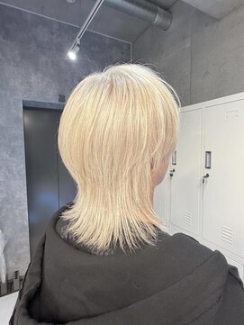 ワンズミラー 立川(ONE'S MIRROR) ケアブリーチ/メンズカット/ハイトーンカラー/似合わせカット