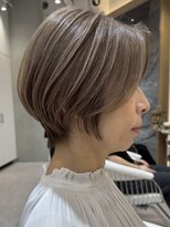 ソワネ 表参道(soigne)&nbsp;表参道白髪ぼかし顔周りレイヤーくびれショートボブアッシュ40代