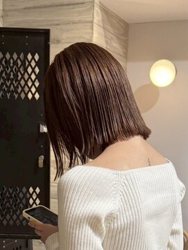 ヲタク(wotaku.) グレージュカラーブラウンカラー透明感カラー切りっぱなしボブ