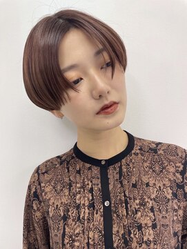 リブレ ショート(LIBRE) 前髪なしセンターパート