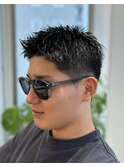 黒髪スパイキーショート