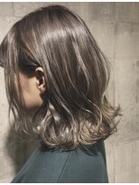 ホワイト 伊勢崎(WHITE)&nbsp;外国人風×バレイヤージュ×シルバーアッシュ【伊勢崎イルミナ】