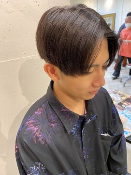 エル(EL by green) 【YUKI】ナチュラルセンターパート×刈り上げ×ツーブロック