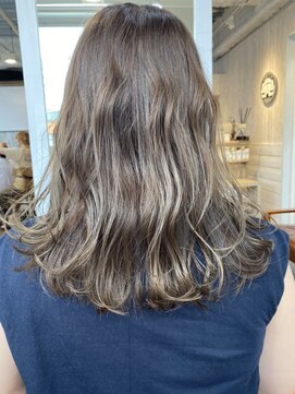 アクトゥス(AEQUITAS) ダブルカラー+ハイライト＋TOKIO Tr＋クイックヘッドスパ