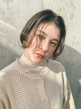 レジュアル(RESSUAL) エアリーミディ　ショートパーマ　黒髪　ホワイトアッシュ