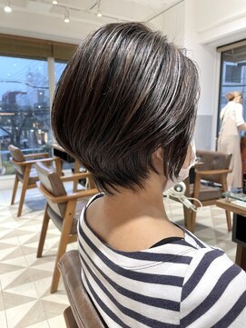 バブ バイネオリーブ(Bab by neolive) くびれショート×白髪ぼかしハイライト