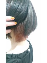 アフティ(afumty)&nbsp;襟足ピンクのインナーカラー☆