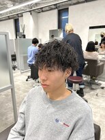 キートス(Kiitos)&nbsp;黒髪大人のマッシュ前下がりツイストスパイラル