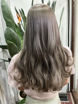 アン(Hair make un) 【ダブルカラー】シルバーベージュ♪