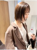 "久保田"前下がり切りっぱなしボブマロンベージュ透け感カラー