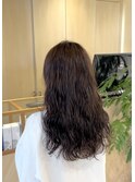 ロング×大きめカールのパーマヘア