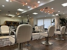 ゆったりと過ごせる広さが有り、家族でご来店されても大丈夫です