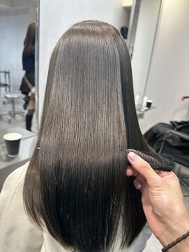 ハオ(hao) 髪質改善×ダークグレージュ