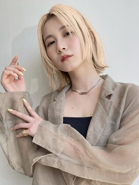 トルネード(TORNADO) ブロンドベージュ フェイスレイヤーボブ似合わせ小顔t55