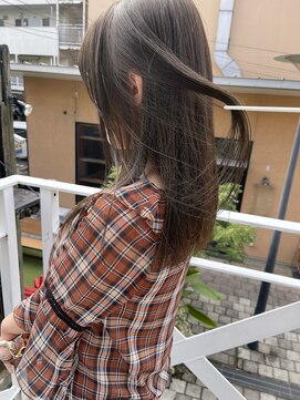 ミント(mint) こっくりオリーブ!スモーキーさで透明感を! マット