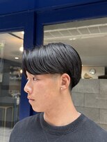 ティーヘア(t.hair)&nbsp;曲がる縮毛矯正センターパート/刈り上げ/マイクロバブル