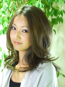 フィルダウス(Firdaus) 透明感のあるやわらかウェーブ