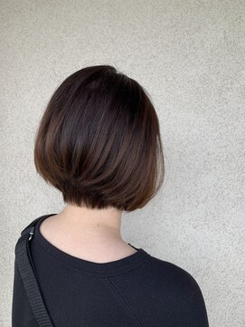 クリリ(KURIRI) ショートボブ