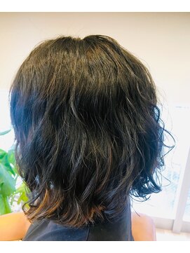 アットウィムヘアー(at whim hair) キリッパクリクリボブ