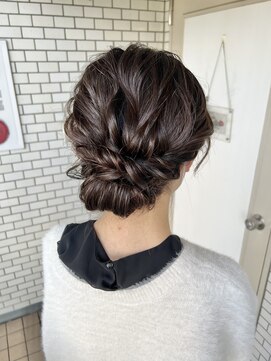 フェリーチェ(Felice) アップスタイル　ヘアアレンジ　パーティーヘア　シニヨン