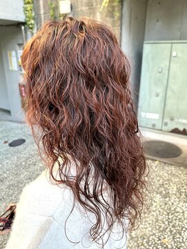 ナループロアオハナ(Nalu pu loa ohana) パーマ/オレンジ/ロングパーマ/くるくるパーマ/表参道/原宿