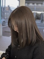 エラ(ELLA)&nbsp;【透明感オリーブカラー×顔周りレイヤー】