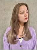 透明感グレージュカラーレイヤーカットハイトーン海外風