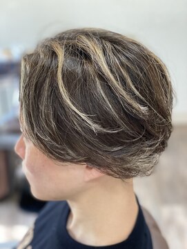 ヘア ナヴォーナ 大浦店(hair NAVONA) フェザーパーマ　ハイライト