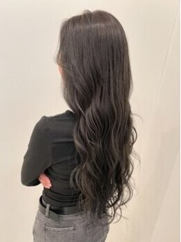 ヴァンカウンシル 福岡店(VAN COUNCIL)の写真/半数以上が女性stylistなので、お悩み相談がしやすい♪理想のヘアスタイルをぜひお聞かせください◎