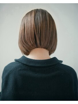 ビュートリアム ギンザ(BEAUTRIUM) ボブ/ワンレンボブ/切りっぱなしボブ/銀座