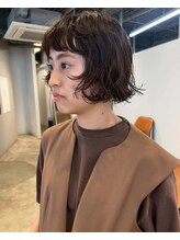 ナヌーク シブヤ(nanuk shibuya)&nbsp;ミニボブ・くせ毛風なニュアンスパーマ・地毛風ダークカラー