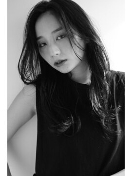 ルフュージュ バイ プロデュース 相模大野店(Refuge by Produce) 暗髪/レイヤーカット/長めバング