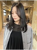 ミディアムレイヤーロング　ハッシュカット　暗髪　表参道