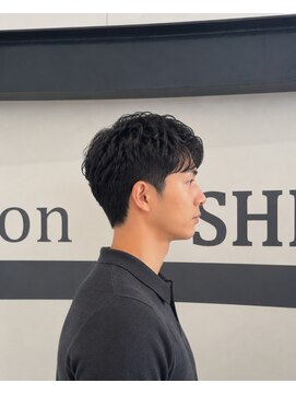ビーシャイン(B-SHINE) メンズパーマ/メンズカット/シェービング/眉毛/メンズサロン